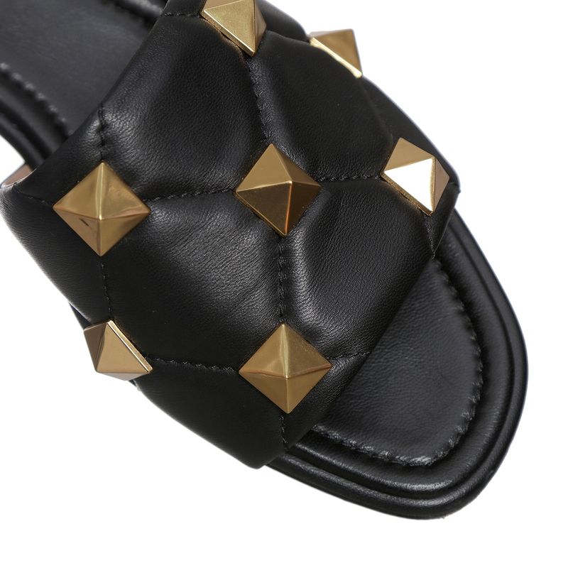 Sandalia-Valentino-Garavani-Rasteira-Roman-Stud-Preta