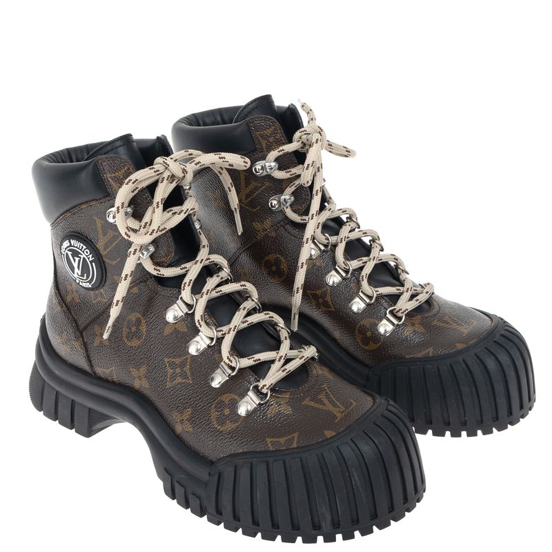 Bota-Louis-Vuitton-Coturno-Ruby-Flat-Ranger-Monograma
