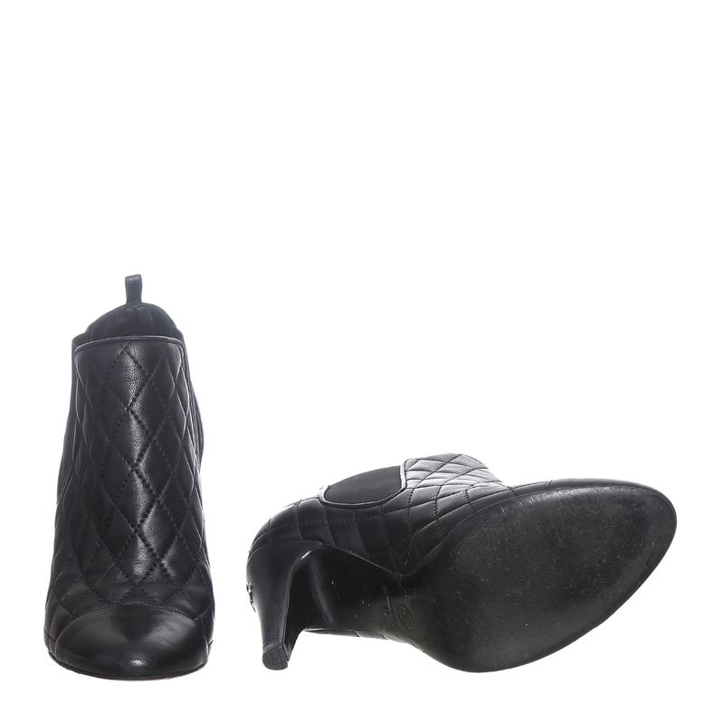 Bota-Chanel-Cano-Baixo-Couro-Preto-