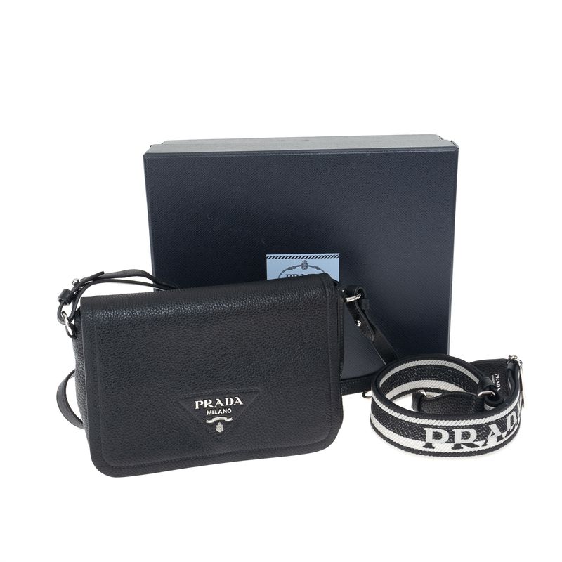 Bolsa-Prada-Flou-Flap-Preta