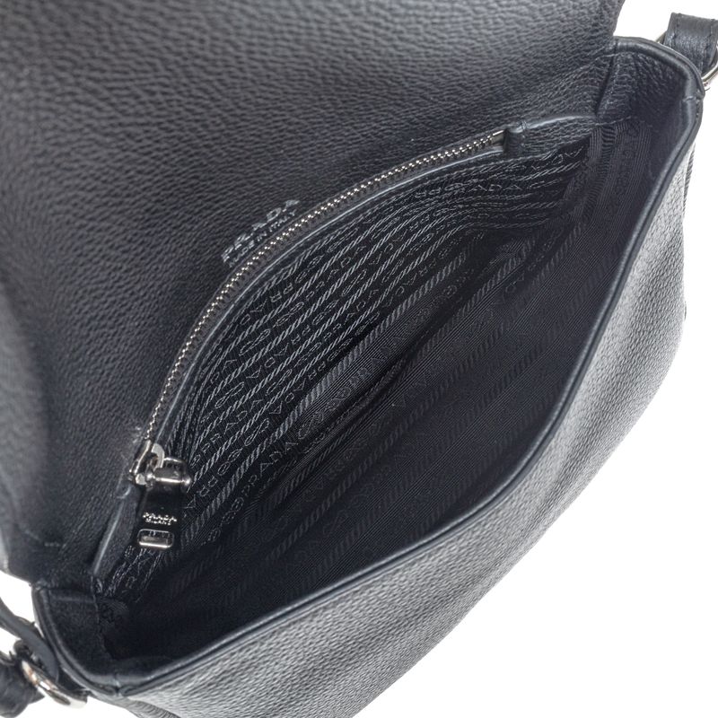 Bolsa-Prada-Flou-Flap-Preta