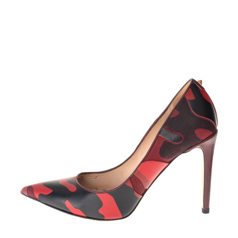 Scarpin-Valentino-Garavani-Camuflagem-Vermelho