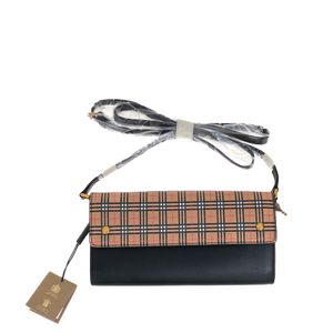 Bolsa Burberry WOC Henley House Check e Couro Preto