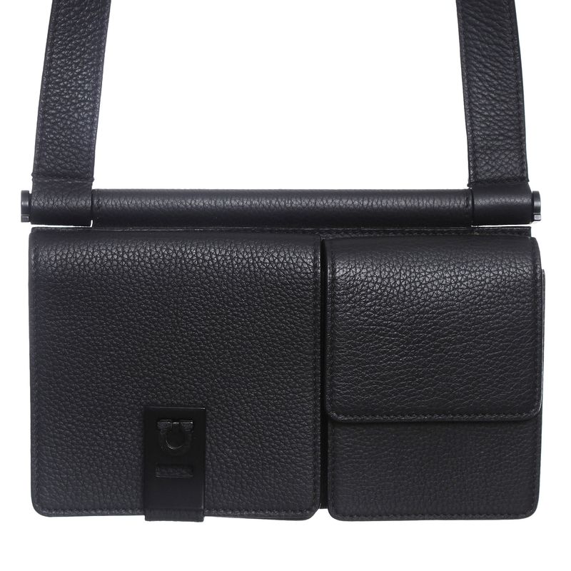 Bolsa-Salvatore-Ferragamo-Messenger-Multipocket-Preta
