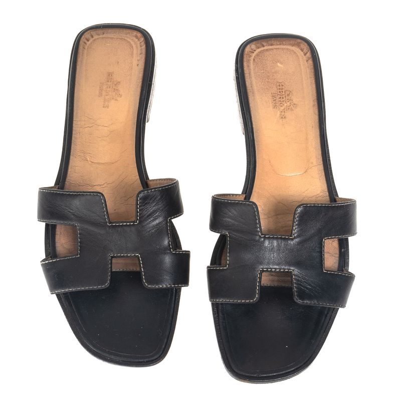 Sandalia-Hermes-Rasteira-Oran-Preta