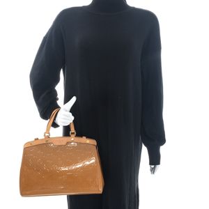 Bolsa Louis Vuitton Brea Verniz Monograma