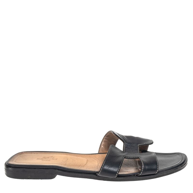 Sandalia-Hermes-Rasteira-Oran-Preta
