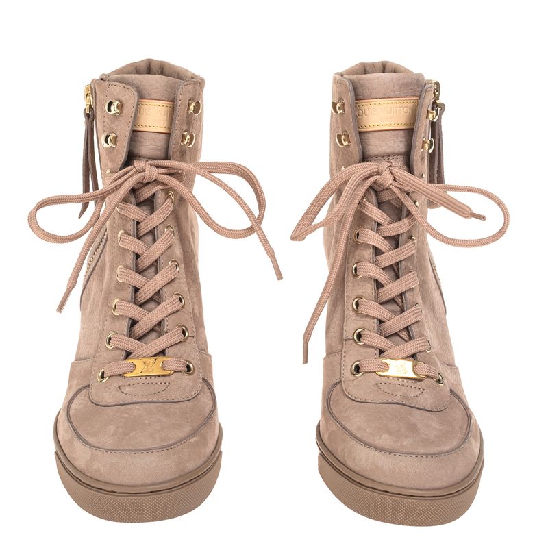 Bota-Louis-Vuitton-Anabela-Camurca-Bege
