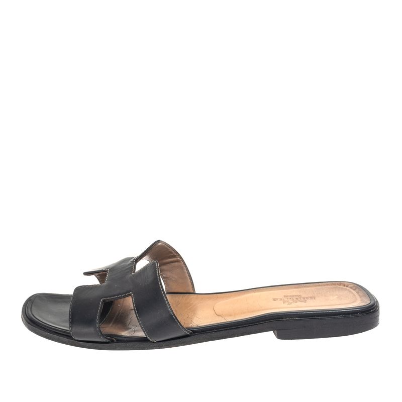 Sandalia-Hermes-Rasteira-Oran-Preta