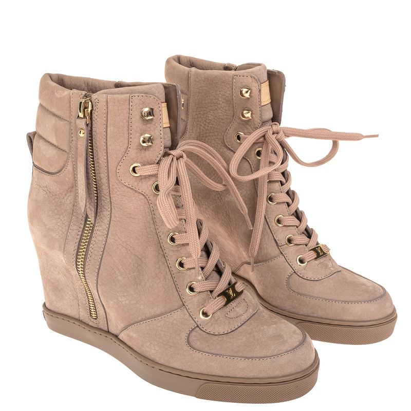 Bota-Louis-Vuitton-Anabela-Camurca-Bege