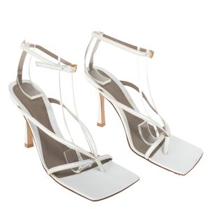 Sandália Bottega Veneta Tiras Branca