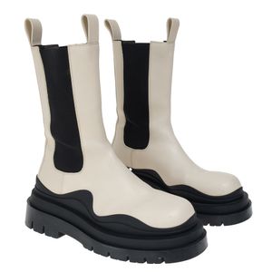 Bota Bottega Veneta Tire Chelsea Preto e Branco