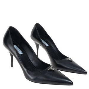 Scarpin Prada Logo Couro Escovado Preto