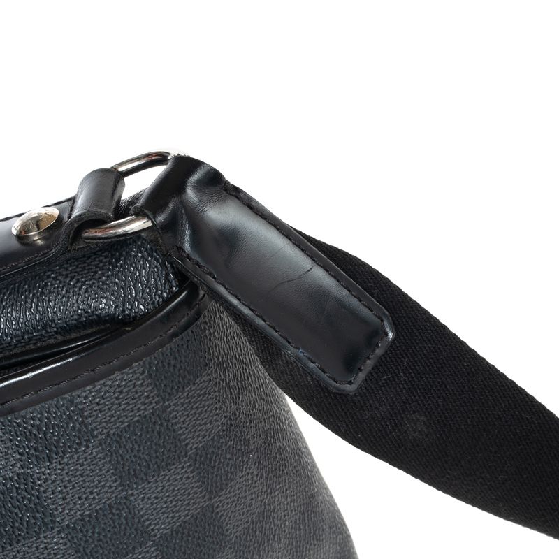 Bolsa-Louis-Vuitton-Messenger-District-Damier-Graphite