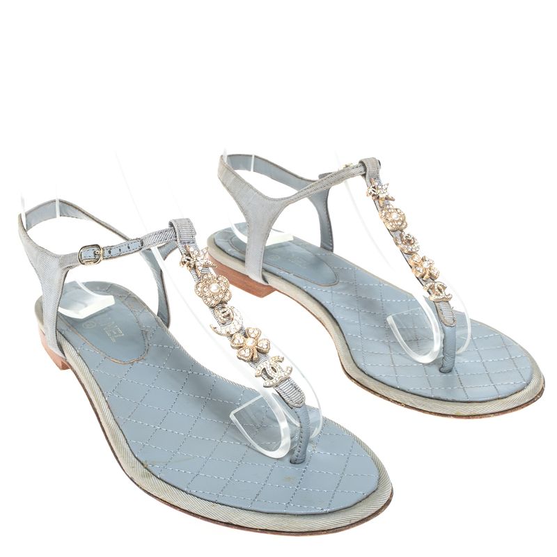 Sandalia-Chanel-Rasteira-Berloques