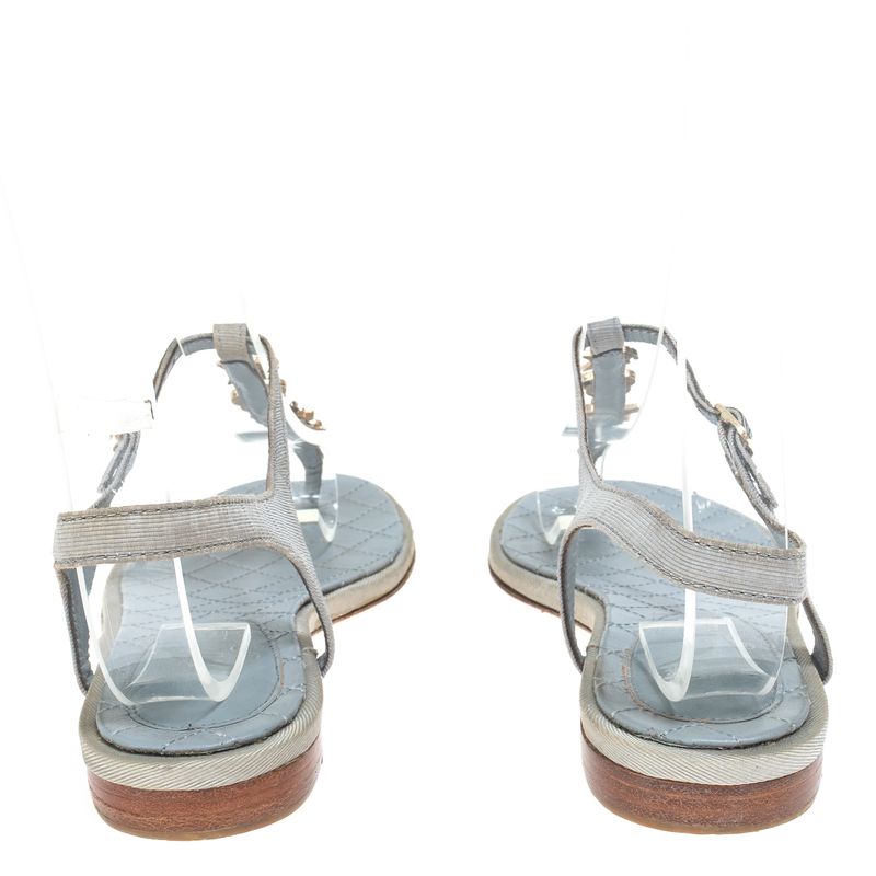 Sandalia-Chanel-Rasteira-Berloques