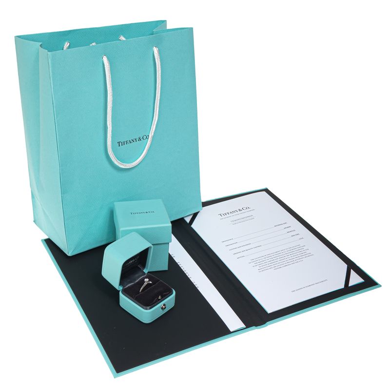 Anel-Tiffany---Co.-Solitario-em-Prata-com-Diamante-0.26ct