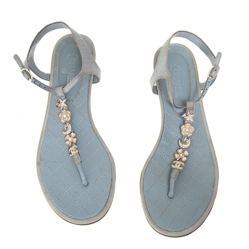 Sandalia-Chanel-Rasteira-Berloques