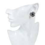 Brinco-de-Pressao-Swarovski-Flor-Preto