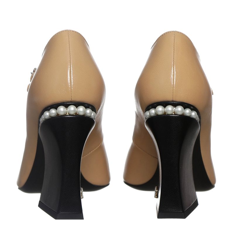 Sapato-Chanel-Couro-Bicolor-Detalhe-Perola
