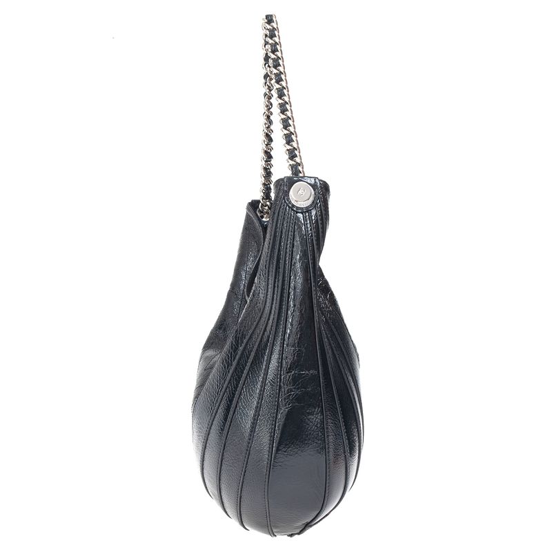 Bolsa-Chanel-Crumpled-Patent-Droplet-Preta