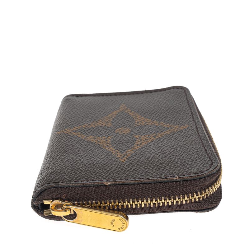 Carteira-Louis-Vuitton-Zippy-Monogram-Giant