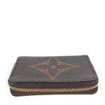 Carteira-Louis-Vuitton-Zippy-Monogram-Giant