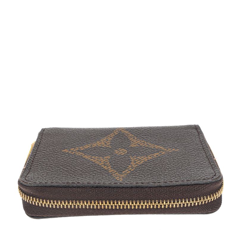 Carteira-Louis-Vuitton-Zippy-Monogram-Giant