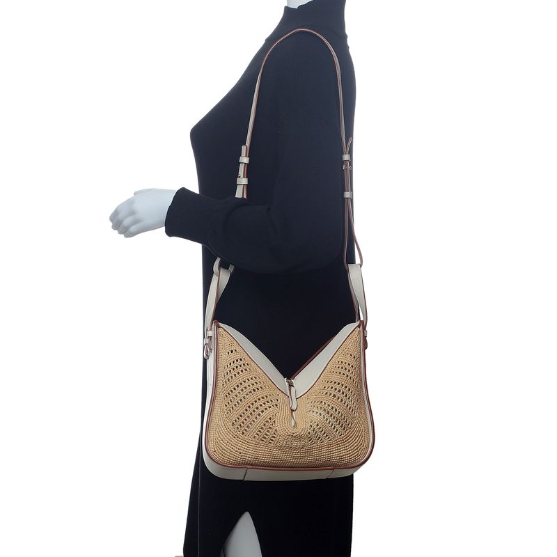Bolsa-Loewe-Hammock-Rafia-Branca
