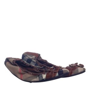 Sapatilha Burberry Fivela Housecheck e Bege