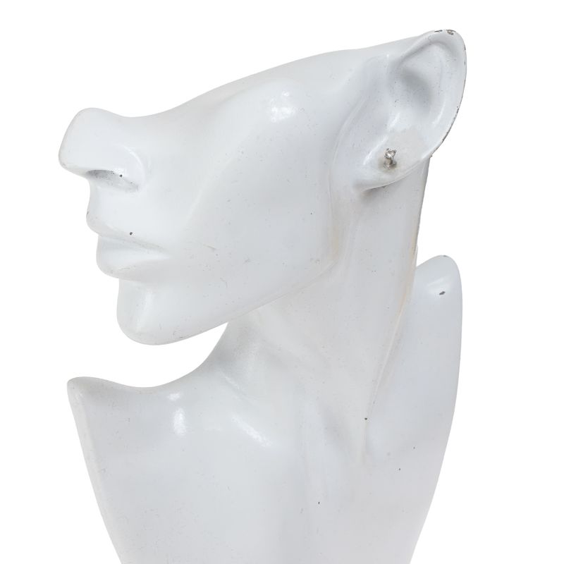 Brinco-Vivara-Solitario-em-Ouro-Branco-com-Diamantes-024-ct