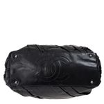 Bolsa-Chanel-Twisted-Lambskin-Preta