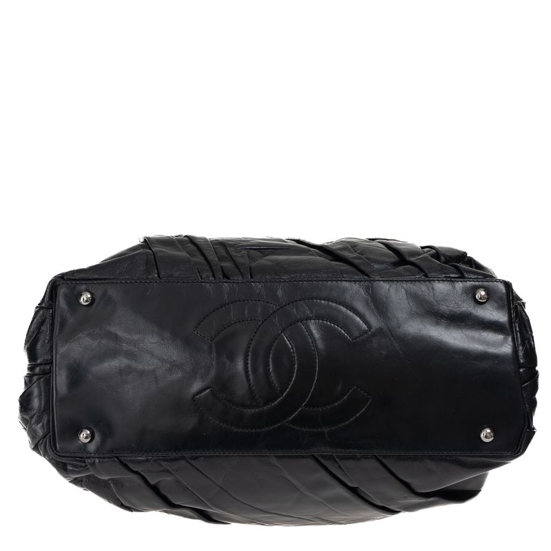 Bolsa-Chanel-Twisted-Lambskin-Preta
