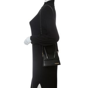 Bolsa Jacquemus Le Chiquito Moyen Preta