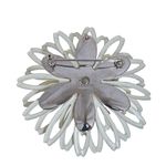 Broche-Flor-Branco-e-Prateado