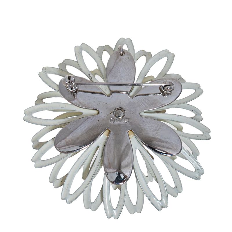 Broche-Flor-Branco-e-Prateado