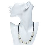 Colar-Givenchy-Esferas-Peroladas