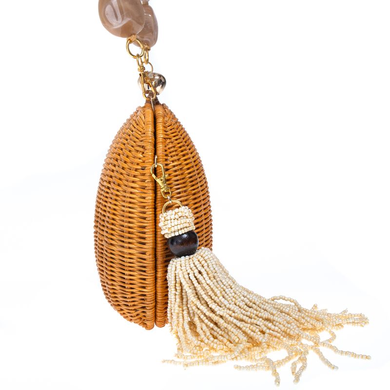 Bolsa-Serpui-em-Palha-com-Alca-em-Resina