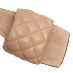 Sandalia-Bottega-Veneta-Rasteira-The-Padded-Flat-Bege