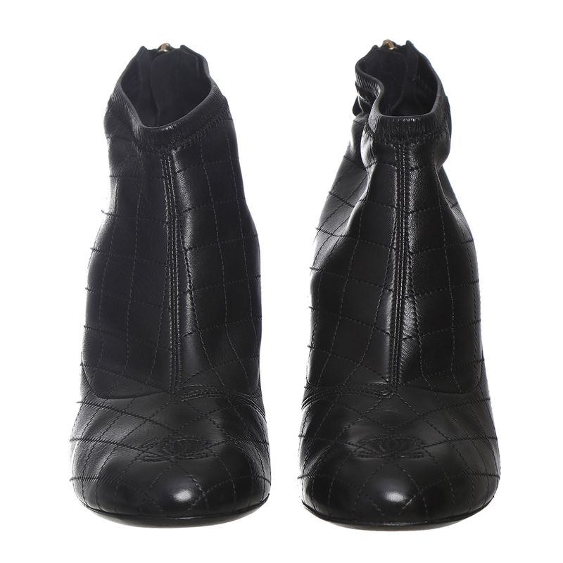 Bota-Chanel-Cano-Baixo-Couro-Matelasse-Preto-