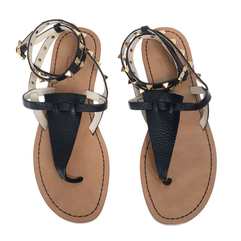 Sandalia-Valentino-Garavani-Rasteira-Preta-