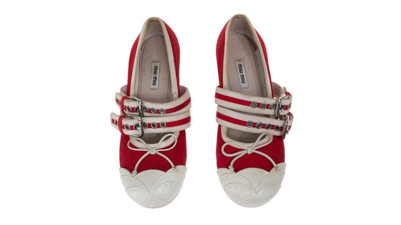 Sapatilha Miu Miu Mary Jane Vermelha | Brechó de luxo - Prettynew