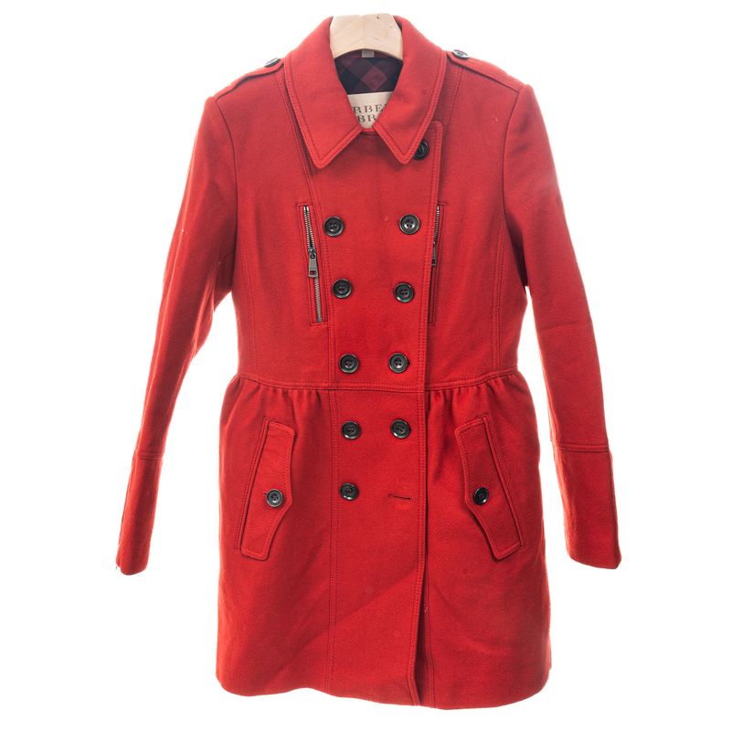 Sobretudo-Burberry-La-Vermelho