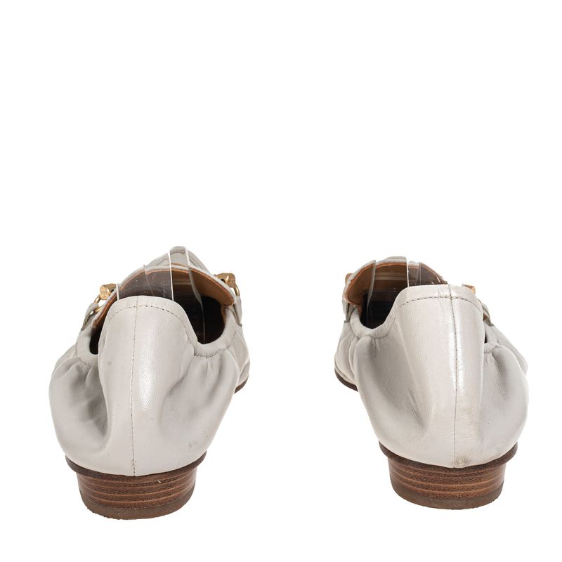 Mocassim-Tory-Burch-Fivela-Cavalos-Creme-