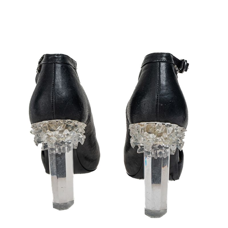 Sapato-Chanel-Salto-Estilizado-Preto