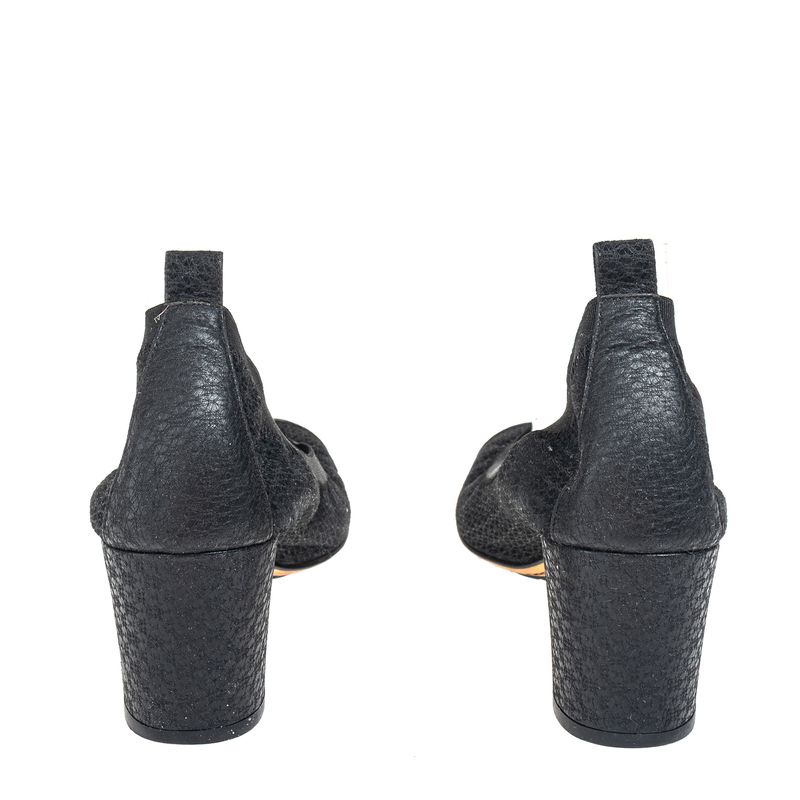 Sapato-Chanel-de-Salto-Preto