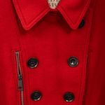 Sobretudo-Burberry-La-Vermelho