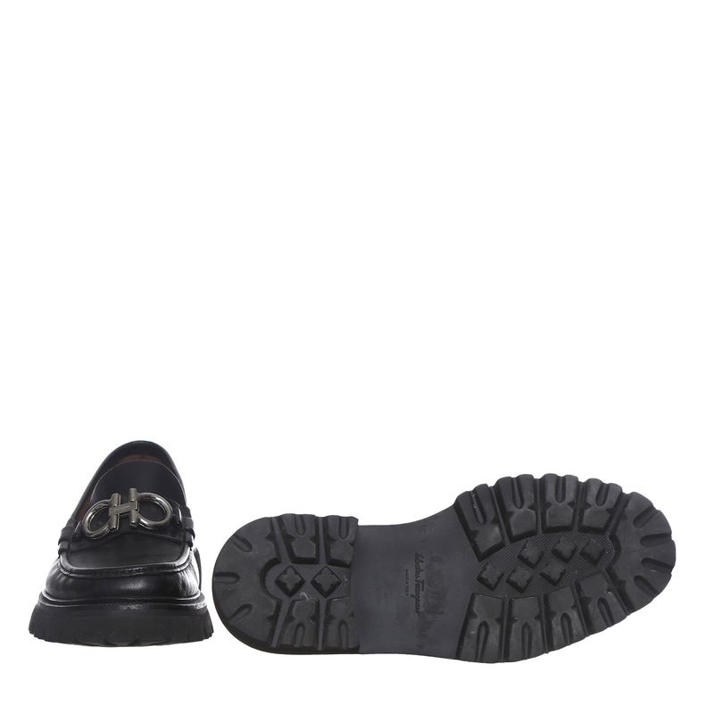 Mocassim-Ferragamo-Tratorado-Gancini-Preto
