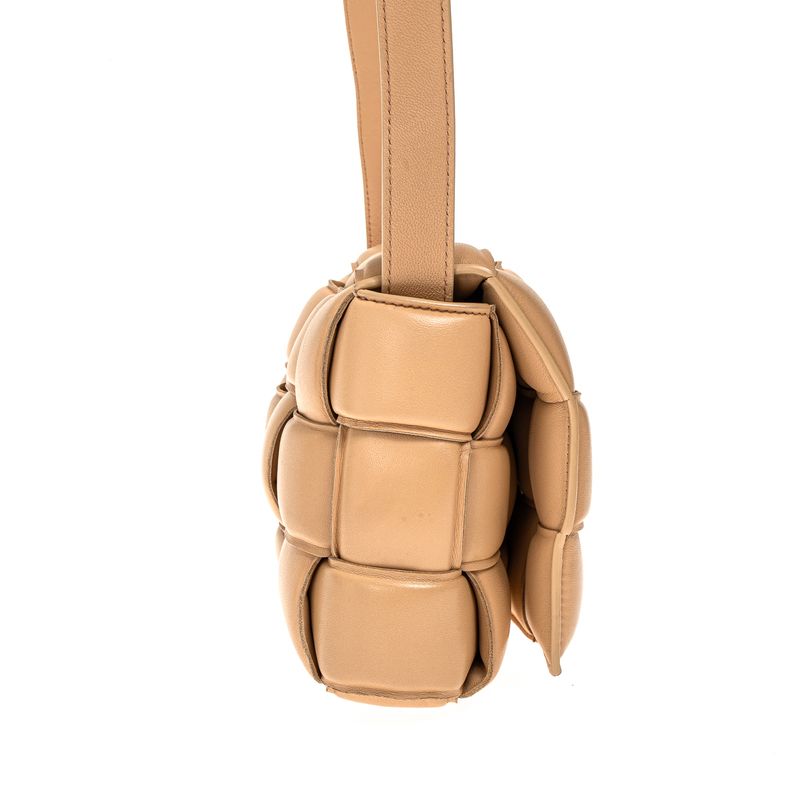 Bolsa-Bottega-Veneta--Padded-Cassette-Bege-