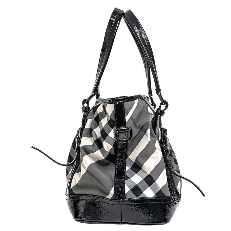 Bolsa-Burberry-Beat-Verniz-Preto-e-Housecheck-